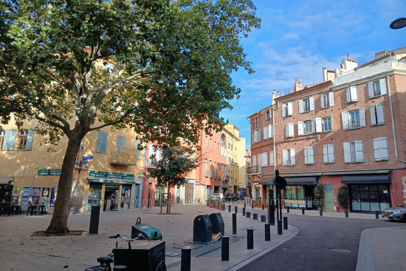 Appartement - 99 m² - 3 pièces