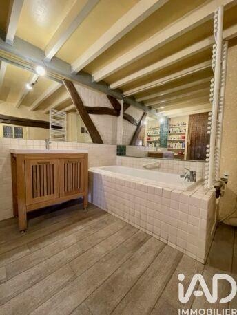 Maison - 259 m² - 9 pièces