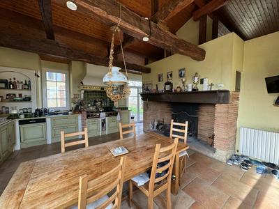 Maison - 433 m² - 11 pièces