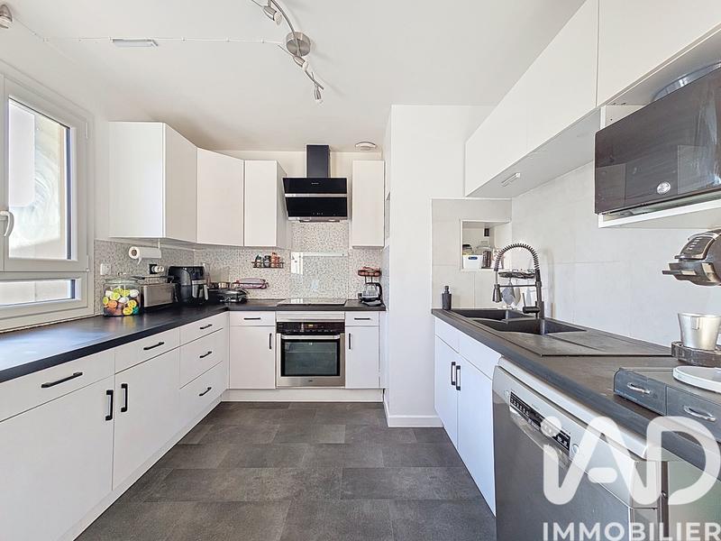 Maison - 92 m² - 5 pièces