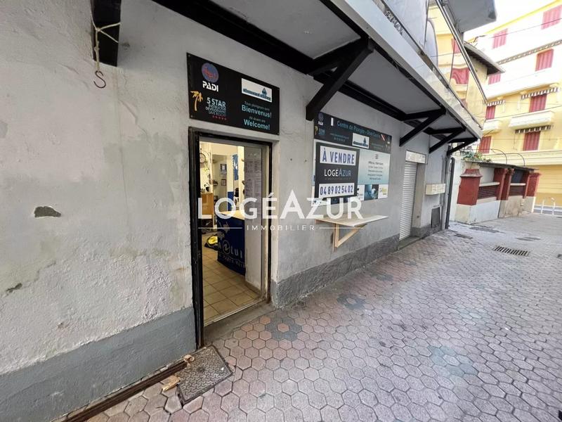 Local commercial - 30 m² - 2 pièces