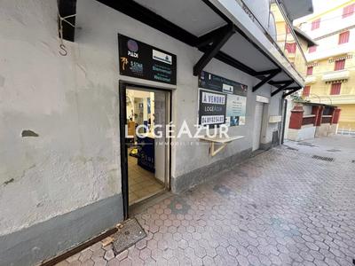 Local commercial - 30 m² - 2 pièces