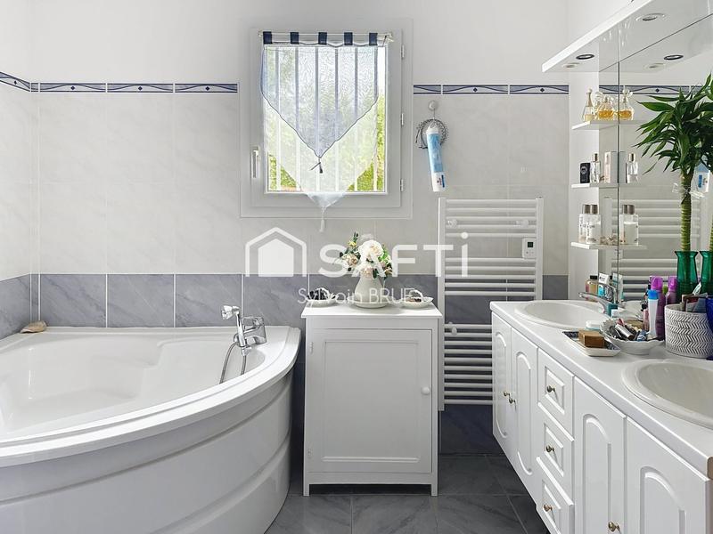 Maison - 135 m² - 5 pièces