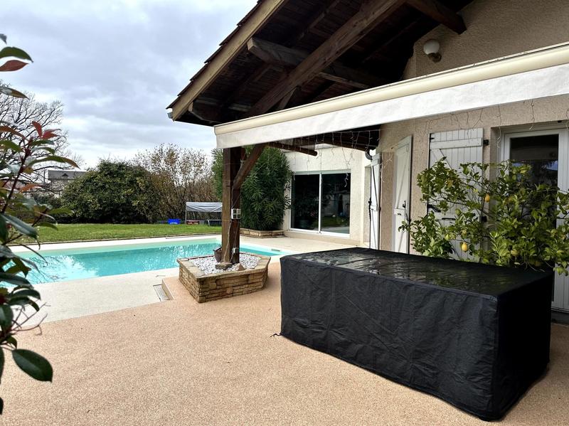 Maison - 185 m² - 6 pièces