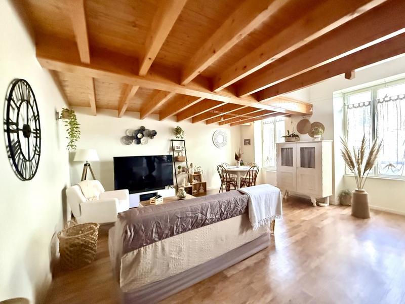 Immeuble - 151 m² - 6 pièces