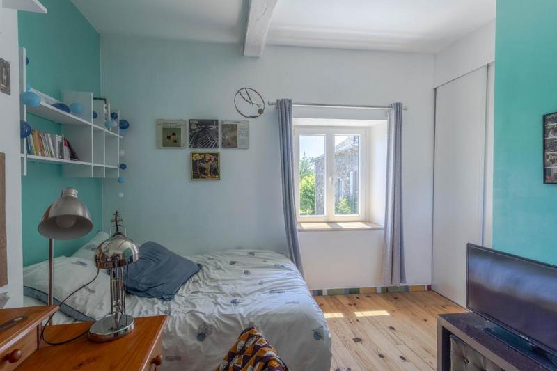 Maison - 300 m² - 11 pièces