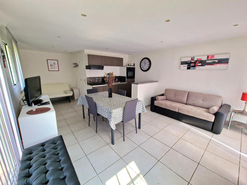 Maison - 200 m² - 8 pièces