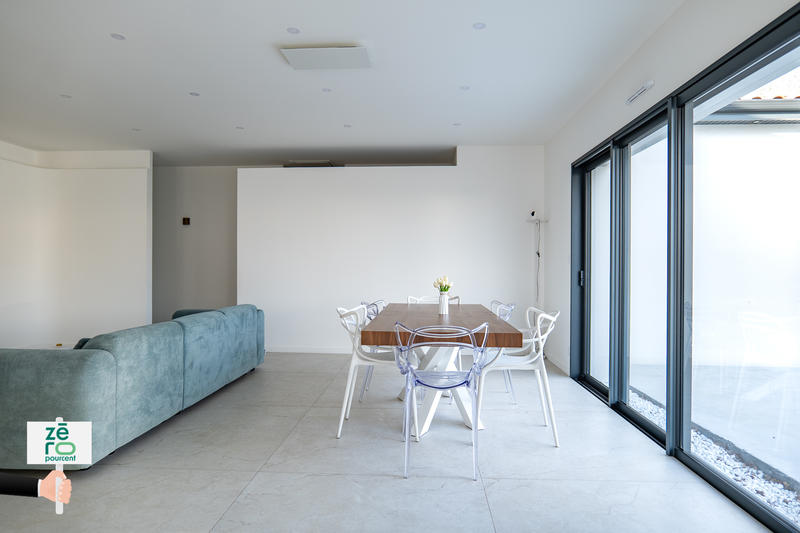 Maison - 139 m² - 5 pièces