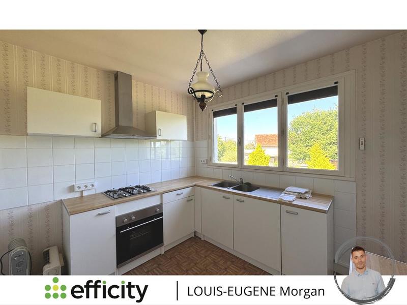 Maison - 156 m² - 9 pièces