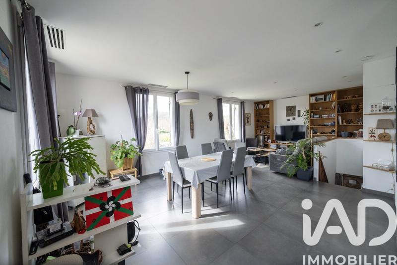 Maison - 159 m² - 8 pièces