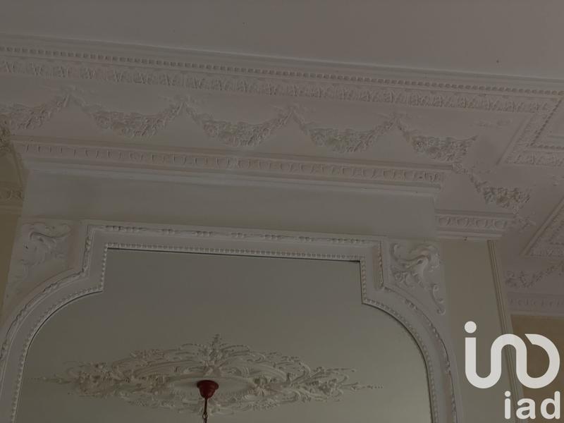 Maison - 220 m² - 8 pièces