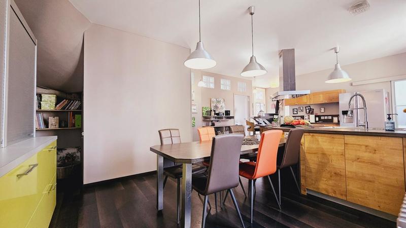 Maison - 140 m² - 5 pièces