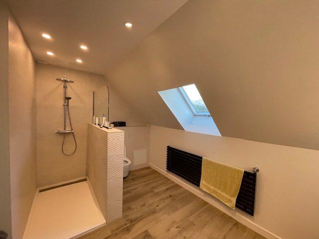 Maison traditionnelle - 228 m² - 8 pièces