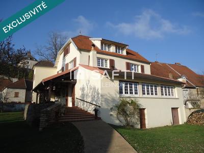 Maison de maîtres - 253 m² - 8 pièces