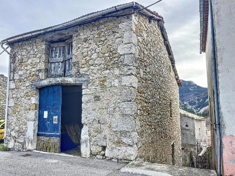 Maison - 179 m² - 3 pièces