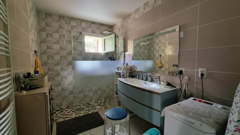 Maison - 247 m² - 7 pièces