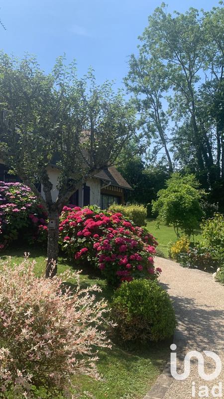 Maison - 212 m² - 7 pièces