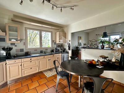 Maison - 162 m² - 7 pièces