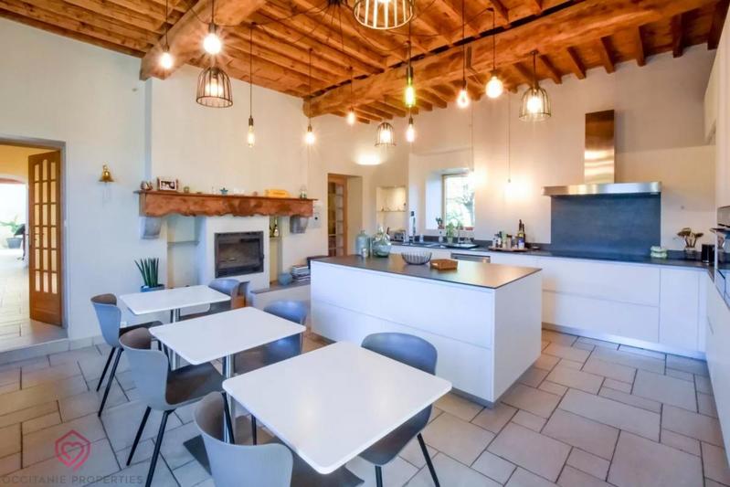 Propriété - 625 m² - 15 pièces