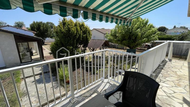 Maison traditionnelle - 235 m² - 11 pièces