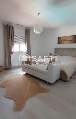 Maison - 323 m² - 8 pièces