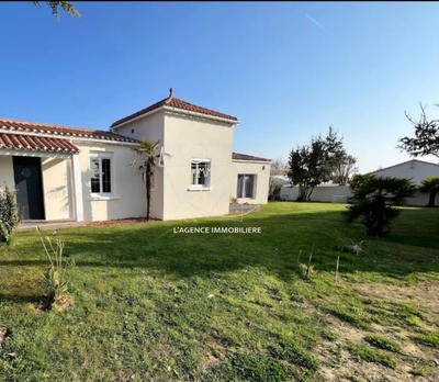 Maison - 244 m² - 7 pièces
