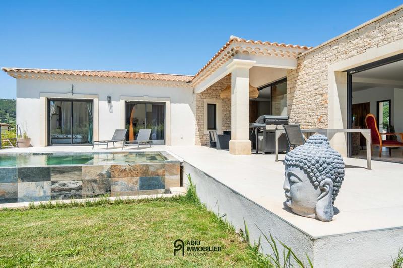 Villa - 182 m² - 6 pièces