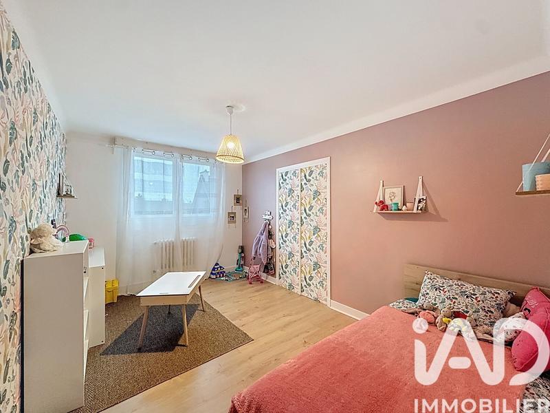 Maison - 202 m² - 7 pièces