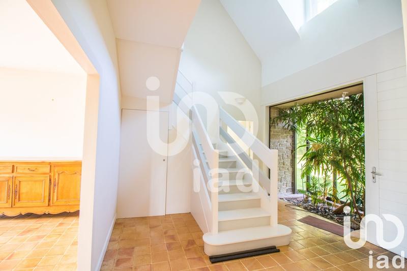 Maison - 208 m² - 8 pièces