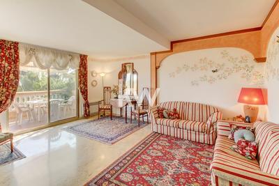 Appartement - 79 m² - 3 pièces