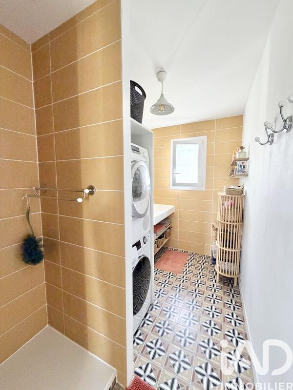 Maison - 102 m² - 4 pièces