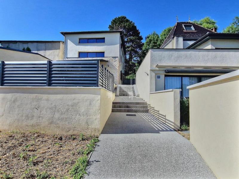 Appartement - 120 m² - 4 pièces