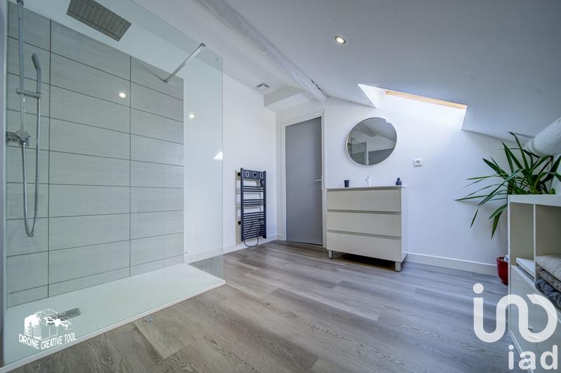 Maison - 323 m² - 13 pièces