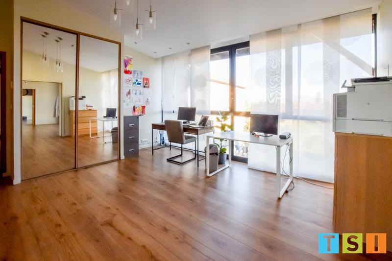 Maison - 625 m² - 12 pièces