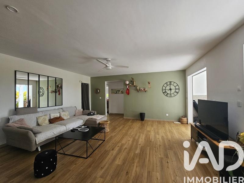 Maison - 200 m² - 8 pièces