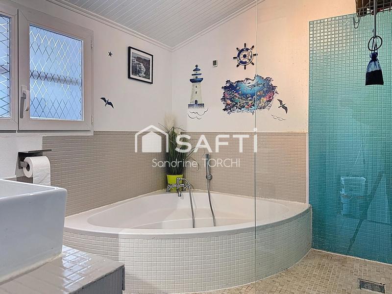 Maison - 151 m² - 6 pièces