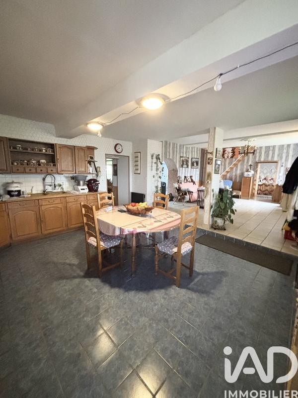 Maison - 186 m² - 9 pièces