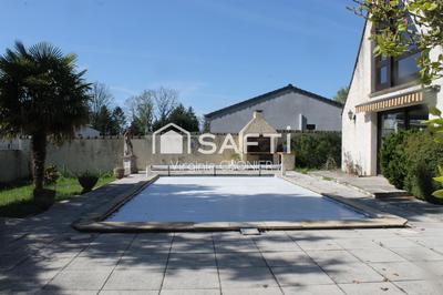 Maison - 204 m² - 6 pièces