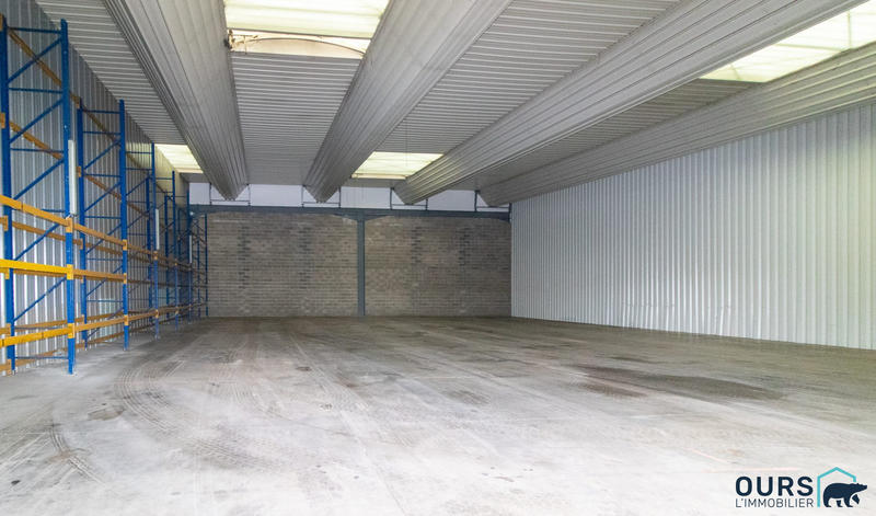 Local d'activités - 3 383 m²