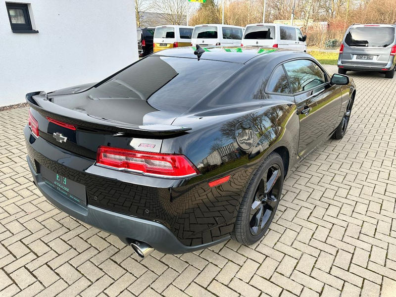 Chevrolet Camaro Coupe 5.7 V8