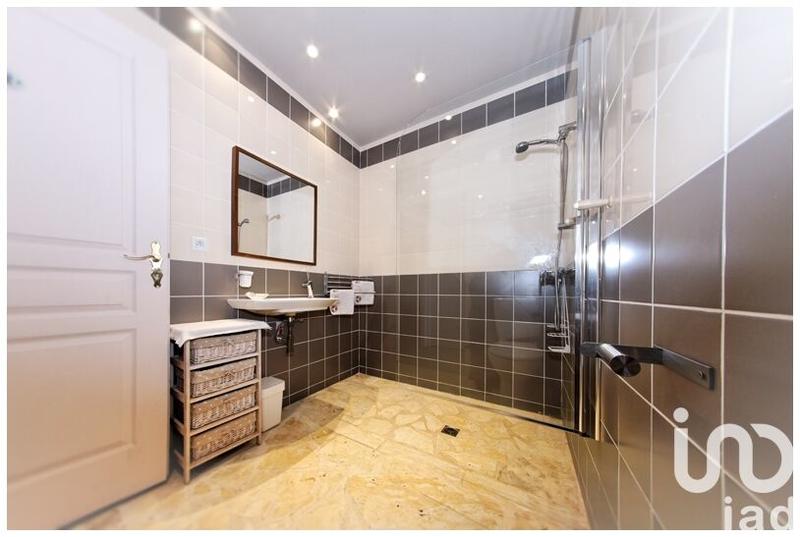 Maison - 500 m² - 13 pièces