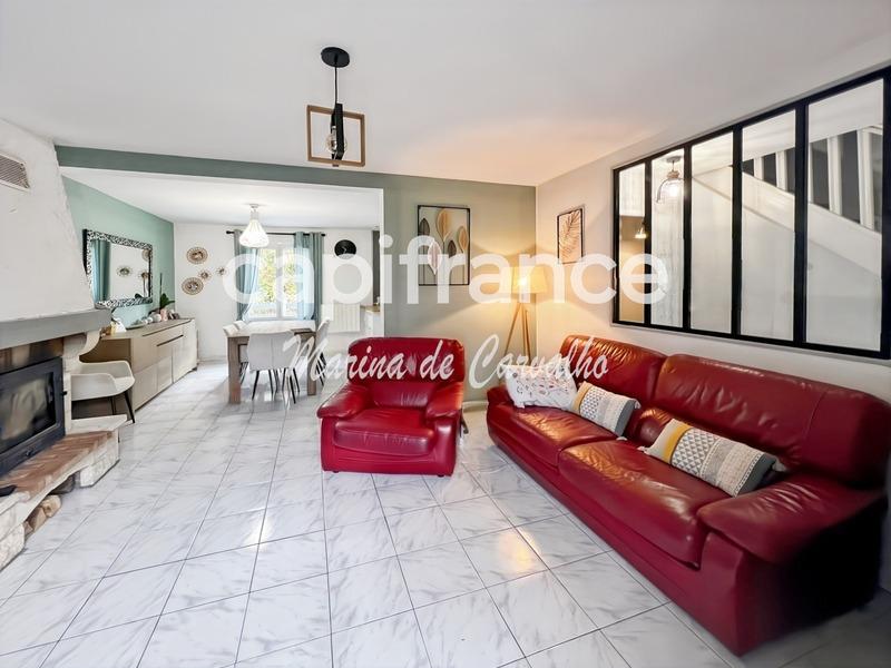 Maison - 142 m² - 8 pièces