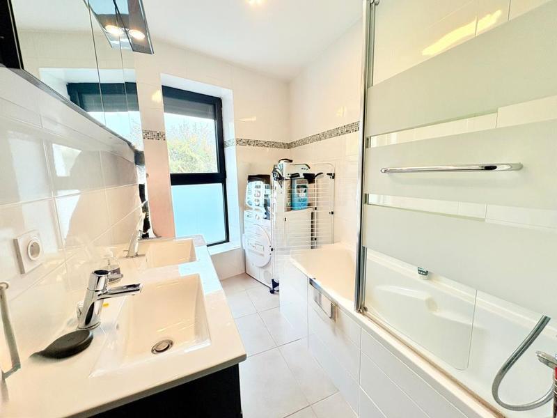 Maison de ville - 95 m² - 4 pièces