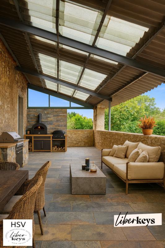 Demeure - 260 m² - 6 pièces