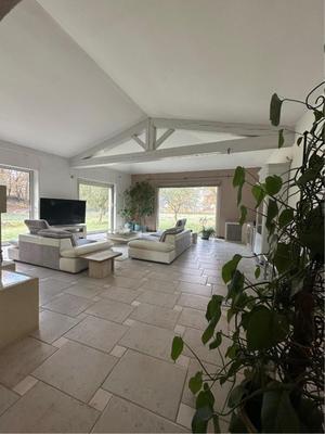 Maison - 217 m²