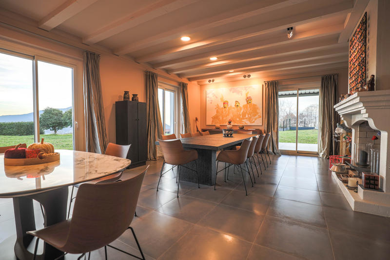 Maison - 680 m² - 19 pièces