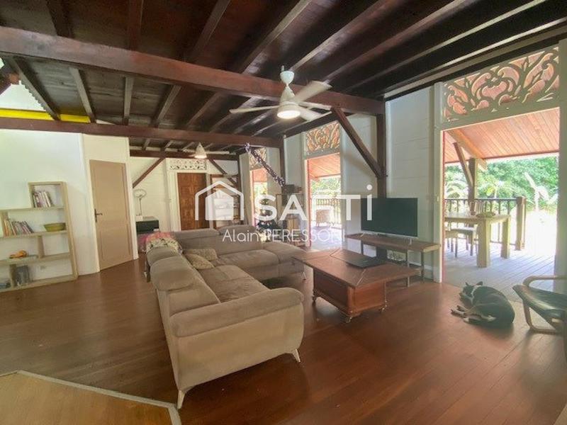 Maison - 180 m² - 6 pièces