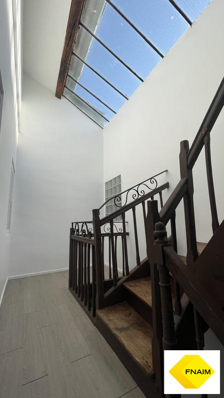 Maison - 199 m² - 7 pièces