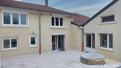 Maison - 235 m² - 7 pièces