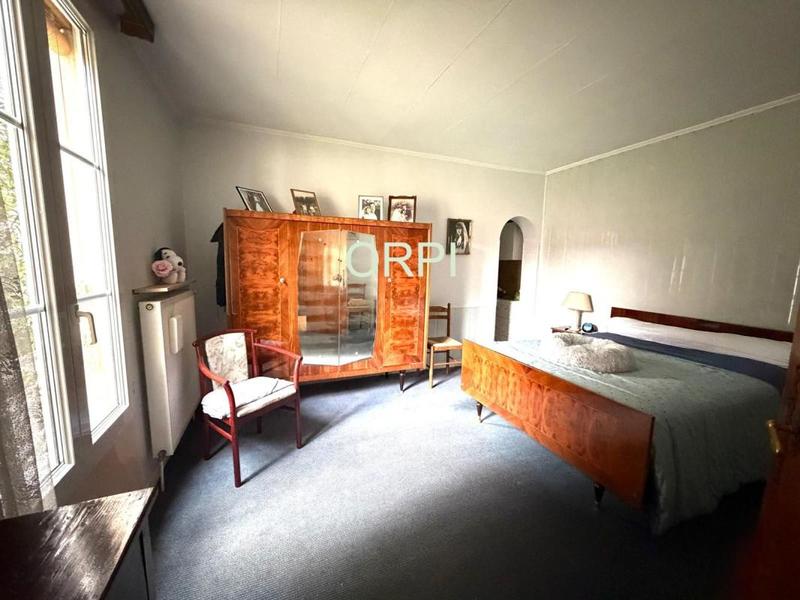 Maison - 221 m² - 5 pièces